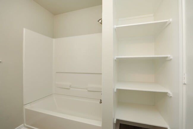 Building Photo - 2 bed / 1 bath home in Waller County. Move...