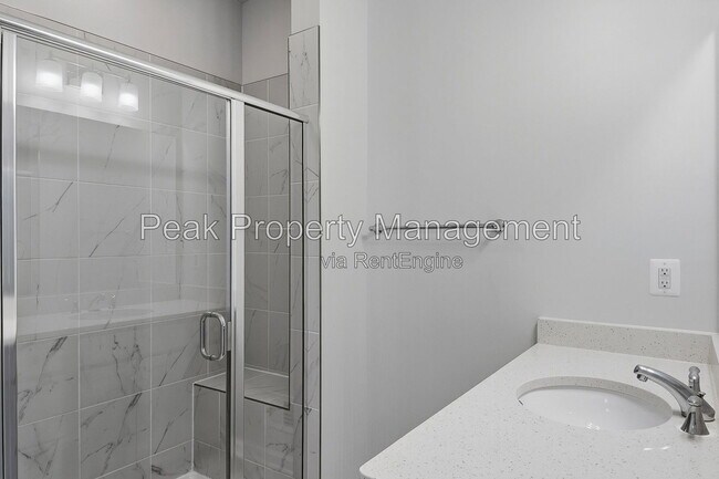 Building Photo - 9256 Magellan Pkwy