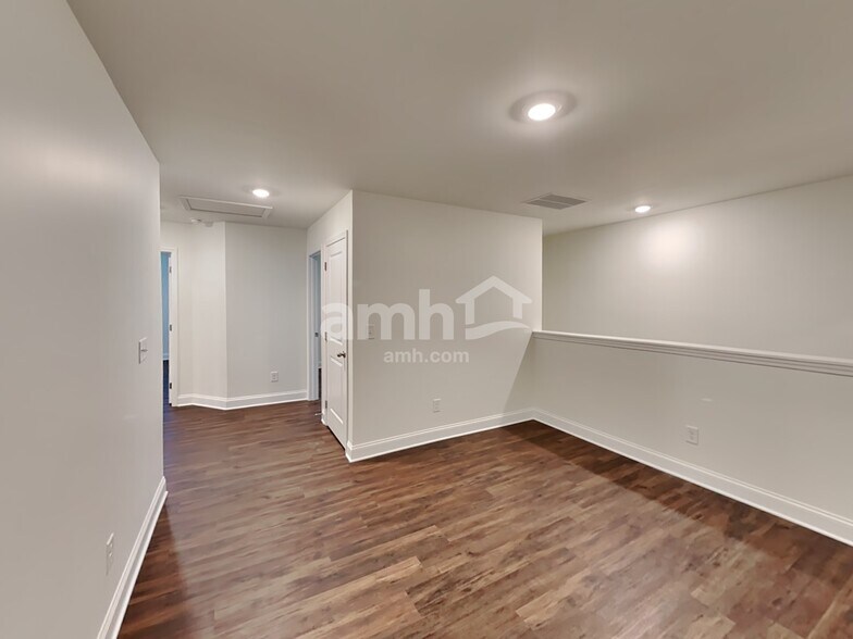 Building Photo - 505 Smt Vw Ln