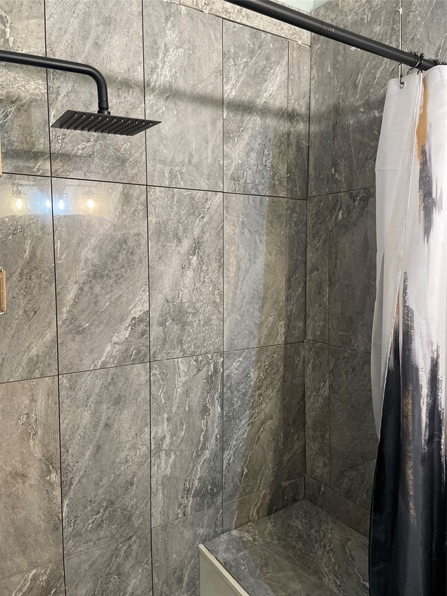 Building Photo - 1214 42nd St