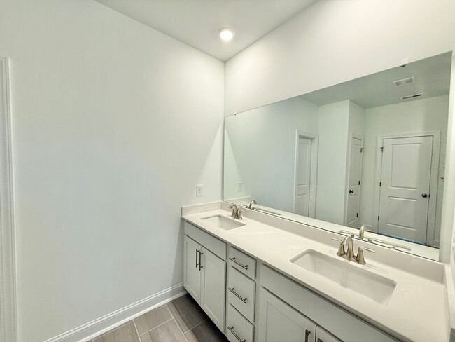 Building Photo - 1342 Hazelnut Ridge Ln