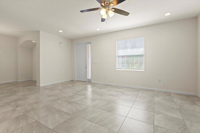 Building Photo - 12133 SW Aventino Dr