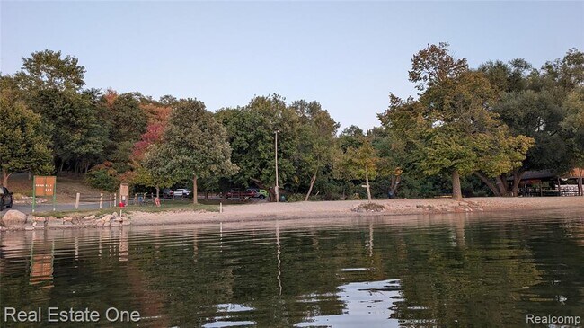 Building Photo - 2917 Rockford