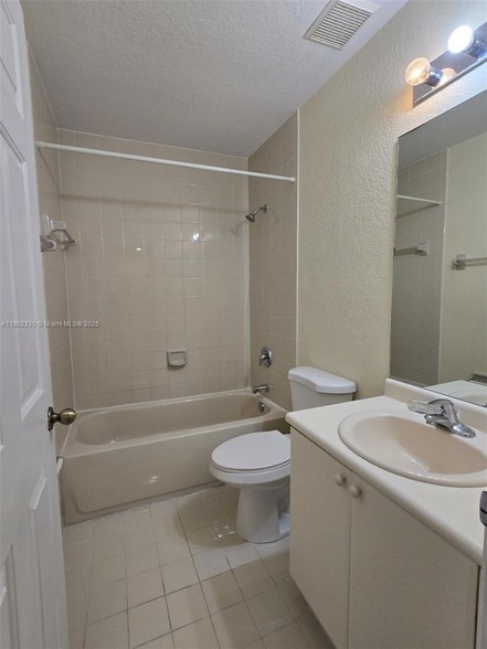 Building Photo - 2610 SE 14th Ave