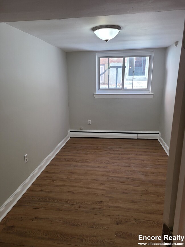 Building Photo - 69 Chiswick Rd