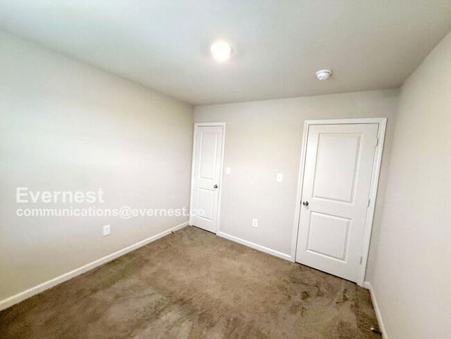 Building Photo - 6316 Rainbow Row