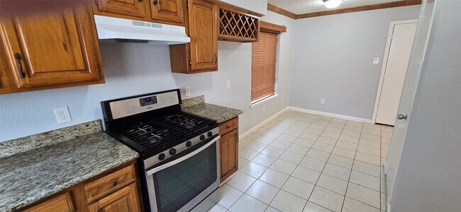 Building Photo - 6311 Dawnridge Dr