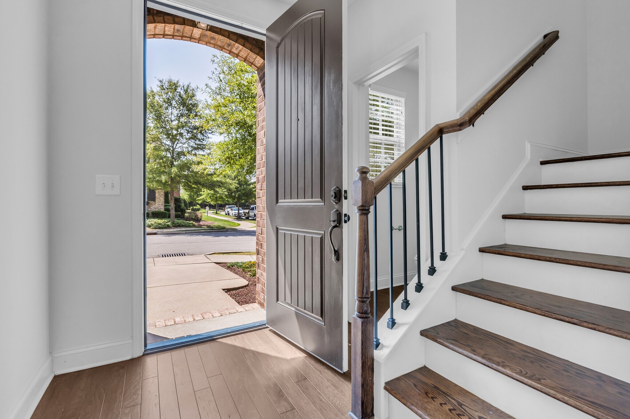 Entrance - 2000 Bungalow Dr