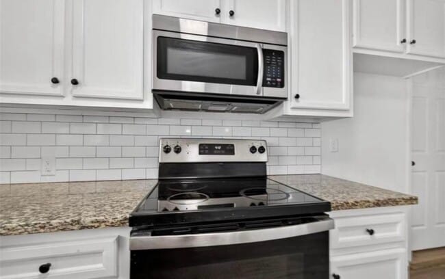 Building Photo - 7023 Crestmont St