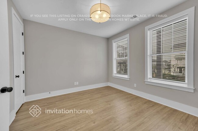 Building Photo - 208 Founders Ln