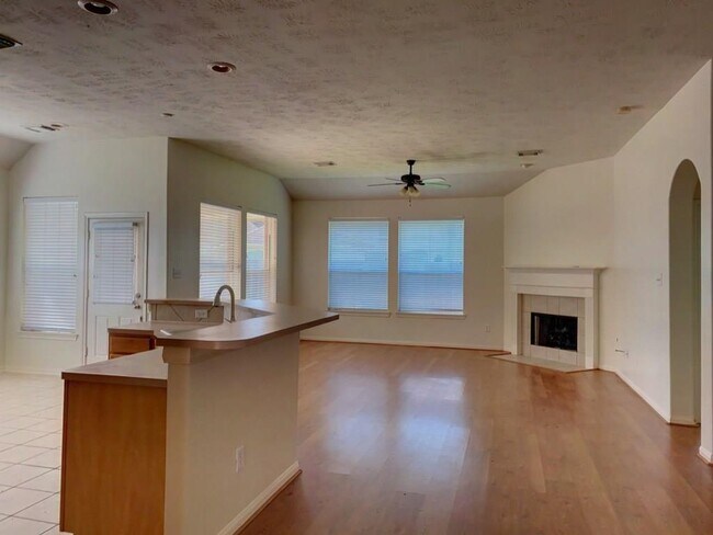 Building Photo - 18207 Linden Forest Ln