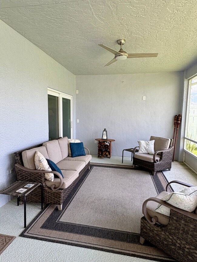 Building Photo - 3/2/2 with huge screened-in lake view patio in The Pines/Jensen Beach