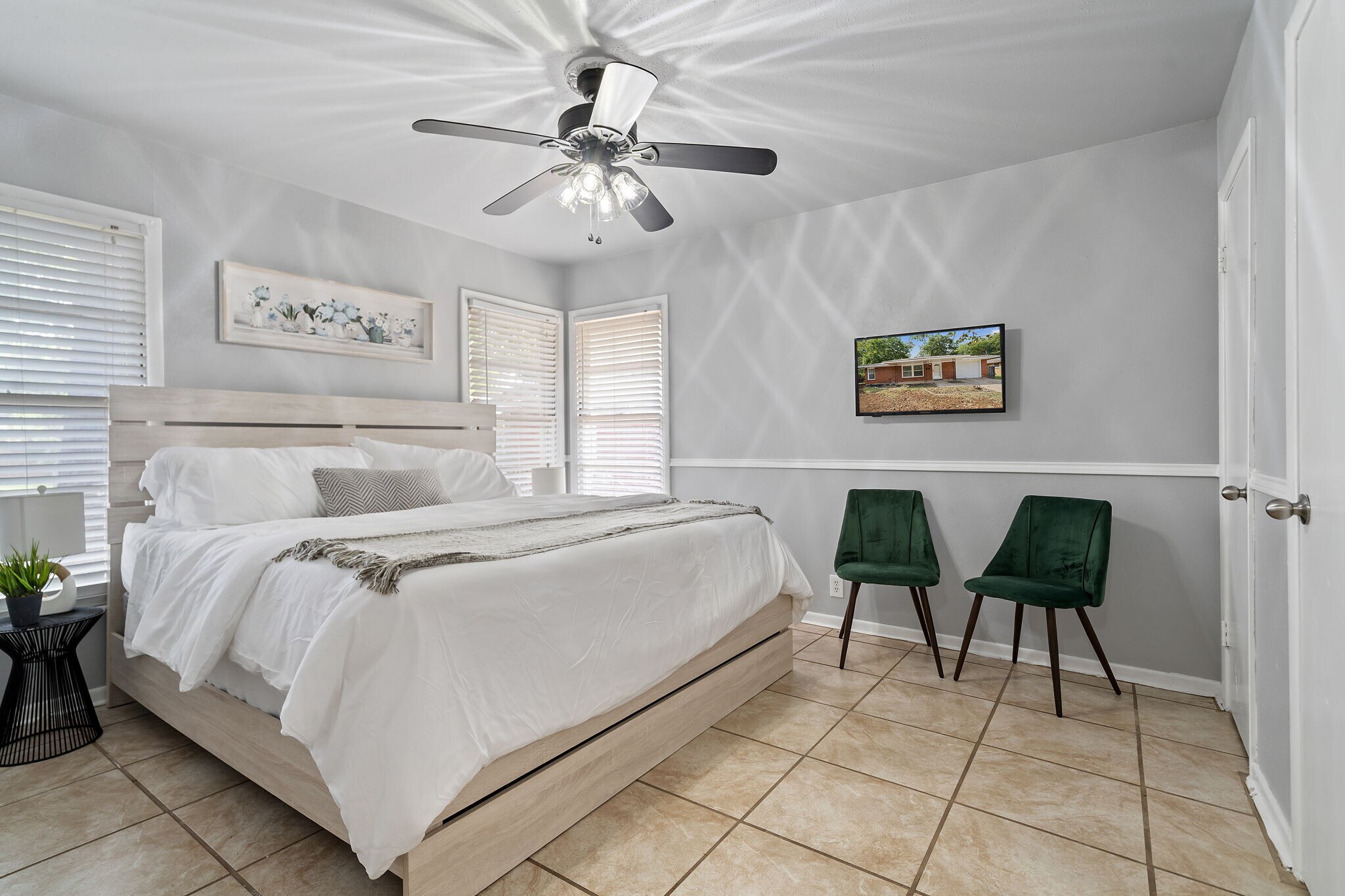 Building Photo - 6418 Onyx Dr N