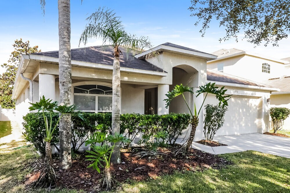 Building Photo - 15950 Leatherleaf Ln