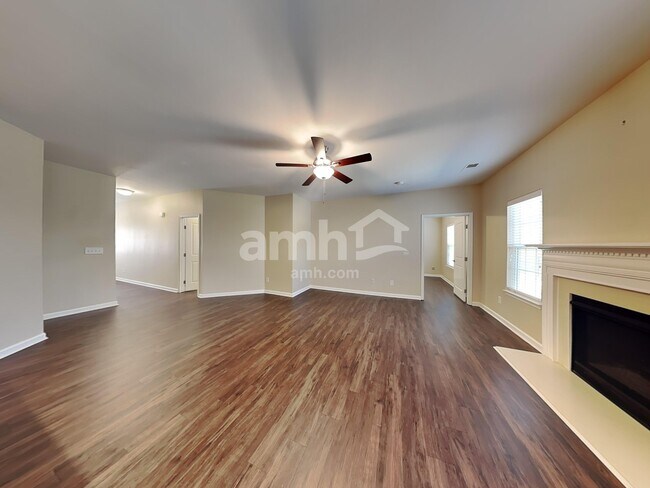 Building Photo - 3008 Fallondale Rd