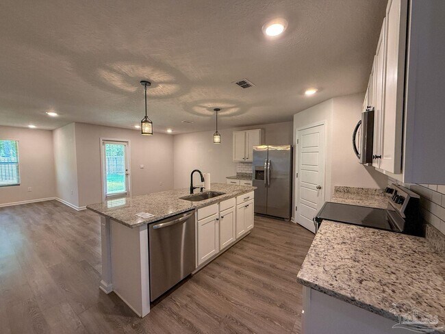 Building Photo - 6352 Burrow Ln