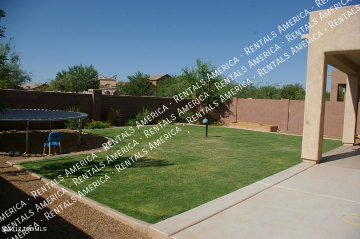 Building Photo - 445 W Corte Planga