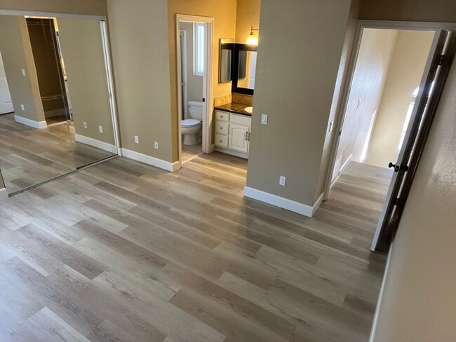 Building Photo - Rancho Del Oro Single Family Home