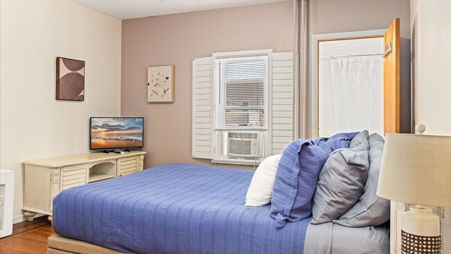 Building Photo - 27 S Oakland Ave