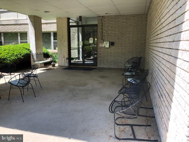 Building Photo - 4401 Roland Ave