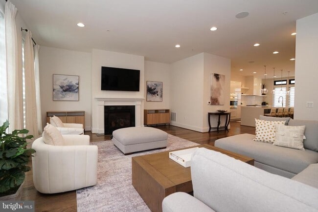 Building Photo - 44655 Provincetown Dr