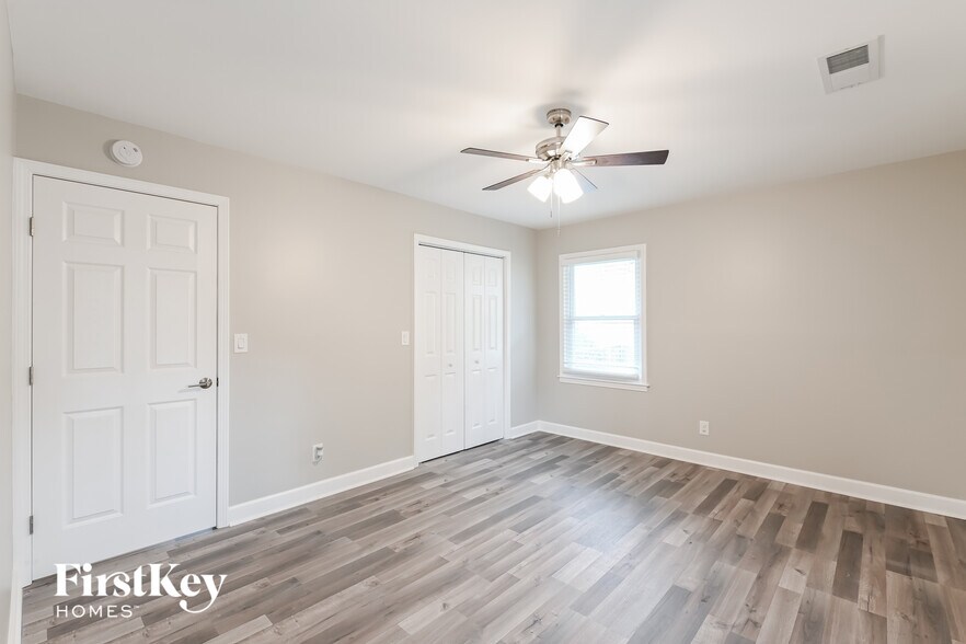 Building Photo - 946 Hargett Ct