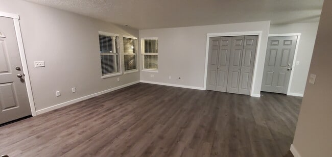 Building Photo - 9316 W Cory Ln