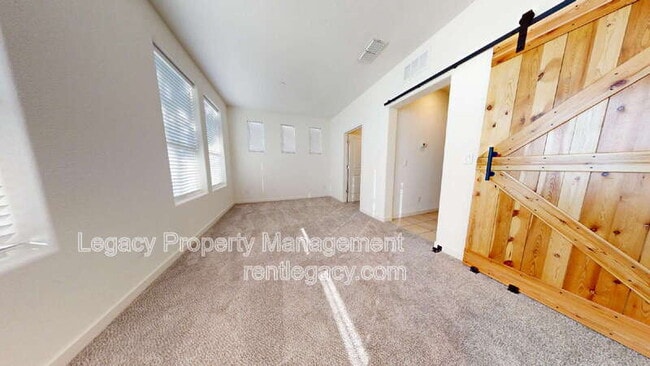 Building Photo - 3998 E Commerce Way