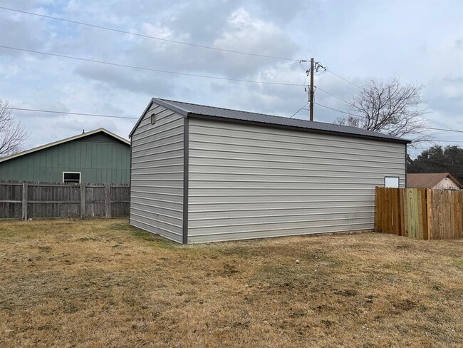 Building Photo - 3422 Danville Dr