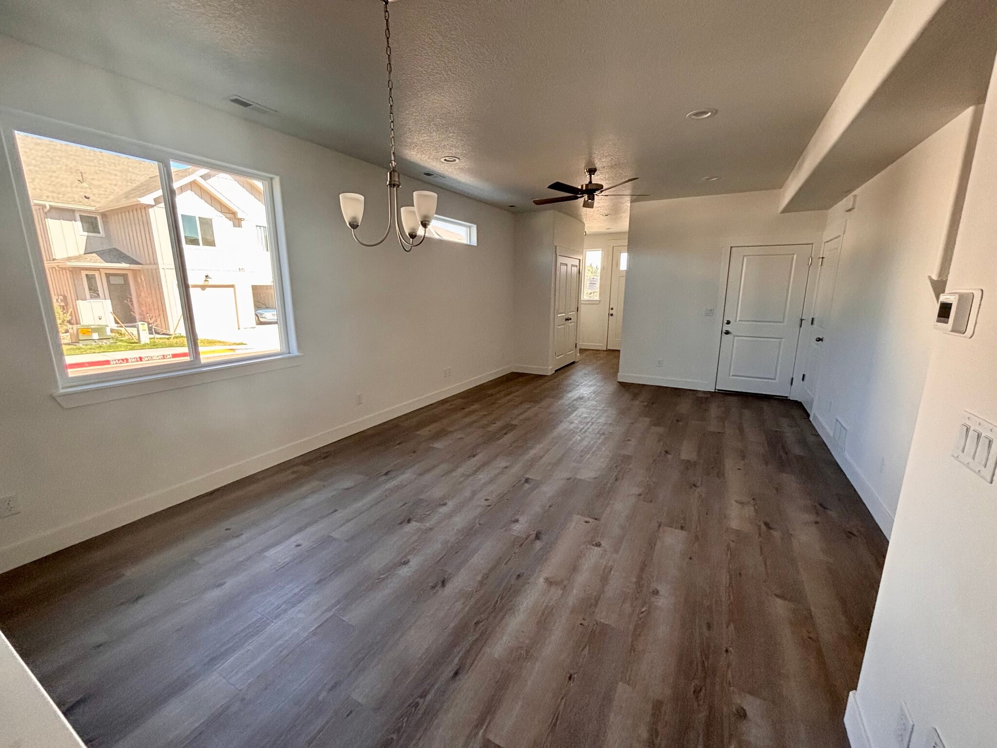 Building Photo - 1549 Tyram Grv