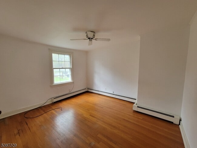 Building Photo - 504 3rd St