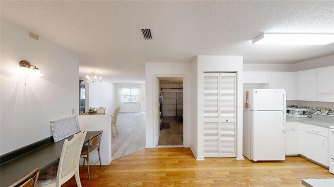 Building Photo - 9394 SW 97th Ln
