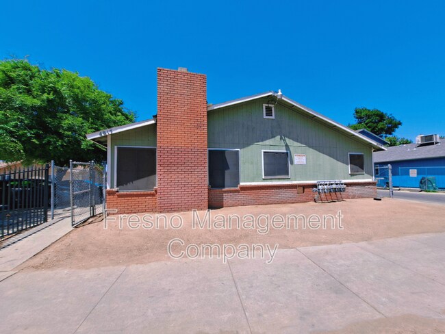 Building Photo - 4817 E Lane Ave