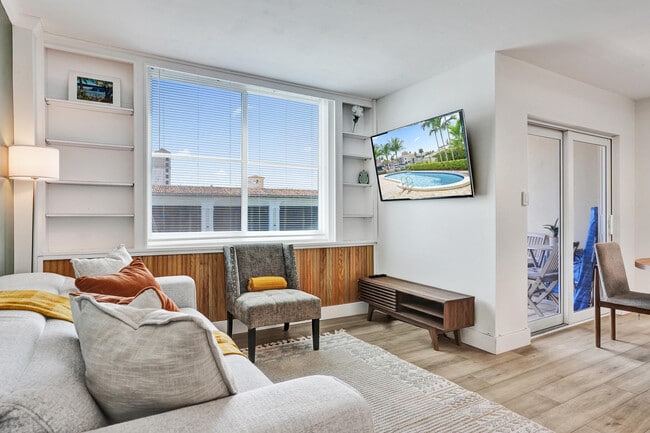 Building Photo - 1600 SE 15th St