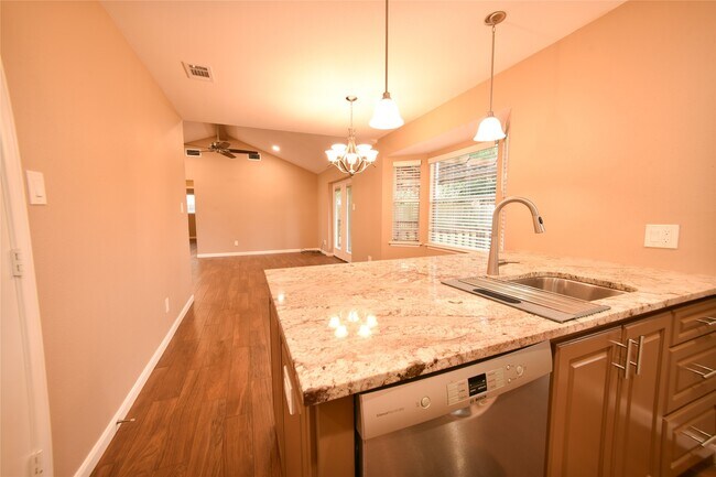 Building Photo - 217 Rachael Ln