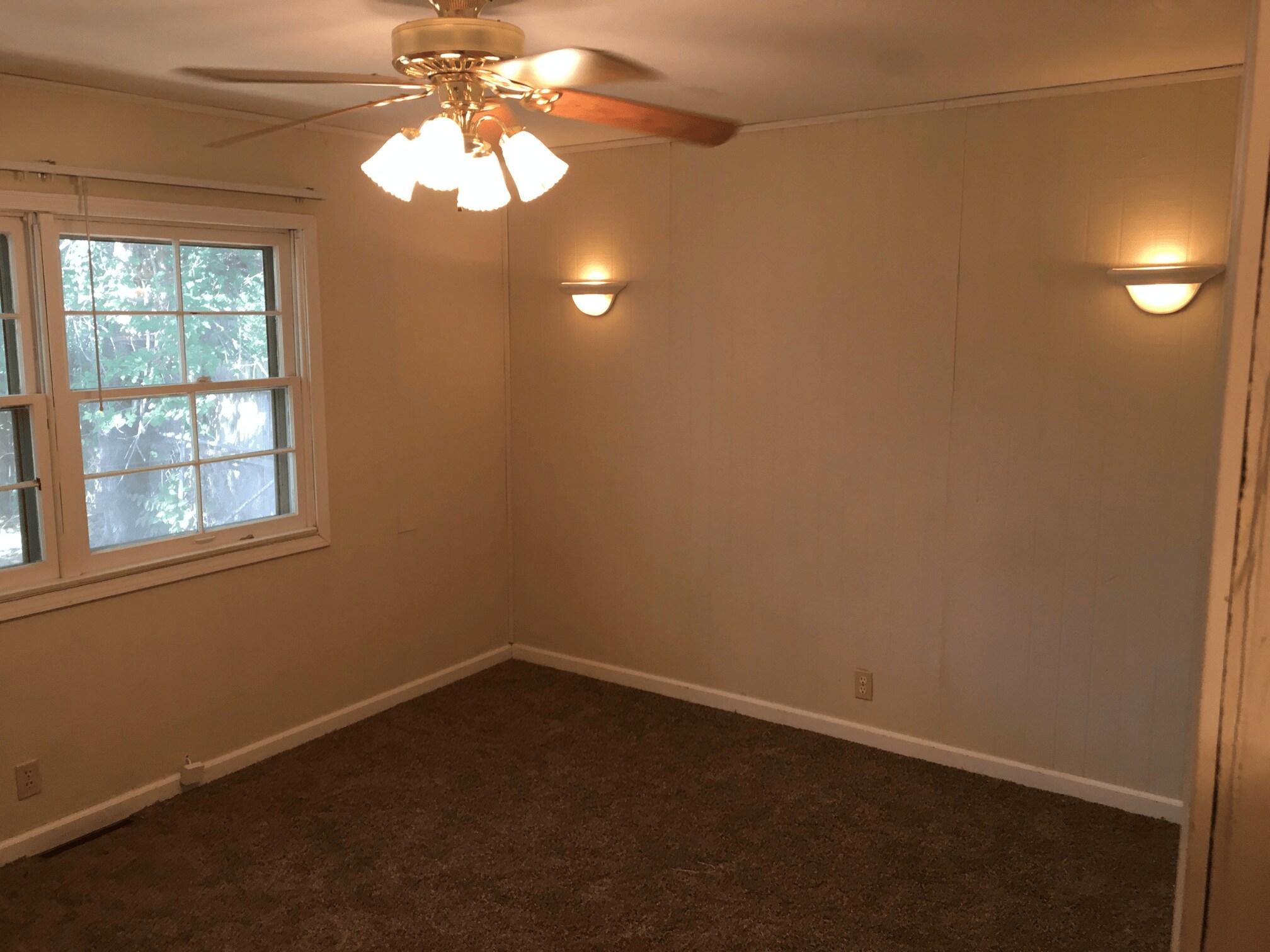 Building Photo - 2304 W Lotus St