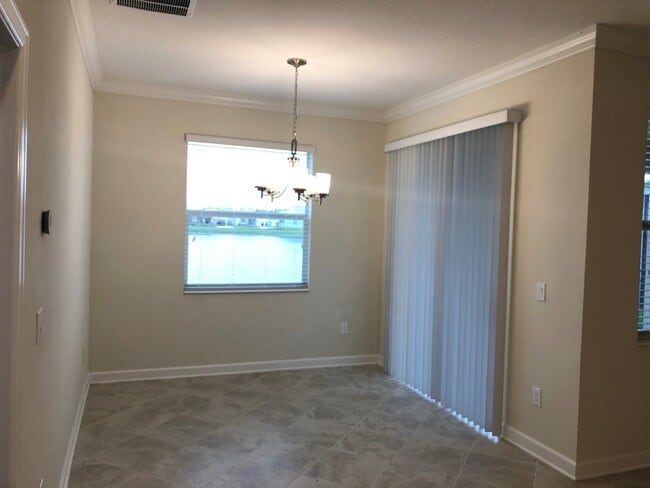 Building Photo - Lakefront Single Story 3/2 Home  FREE wash...