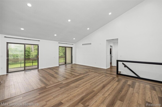 Building Photo - 7432 Azalea Ct