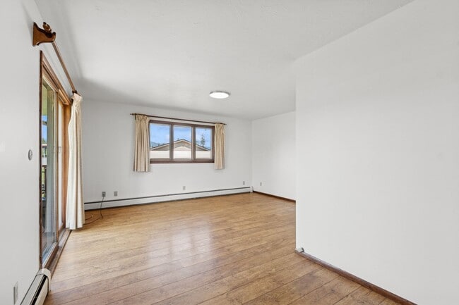 Building Photo - Whitefish Home