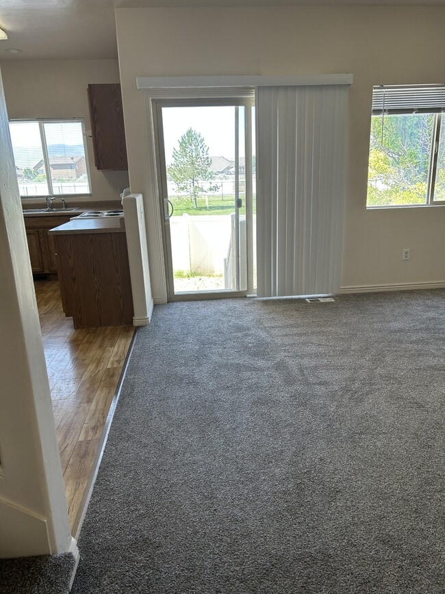 Building Photo - 2107 W 2180 N