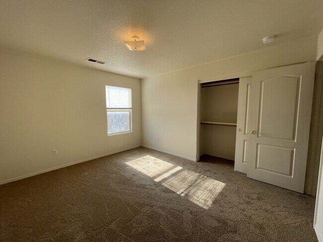 Building Photo - 3200 Ocate Meadows Ct NE