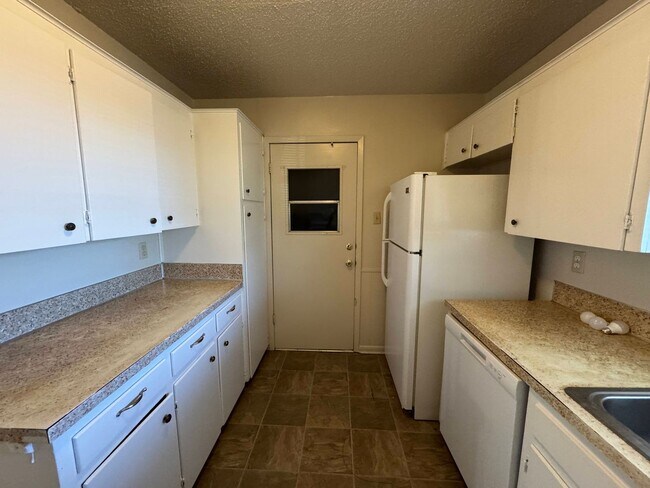 Building Photo - 3-Bedroom House for Rent in Copperas Cove