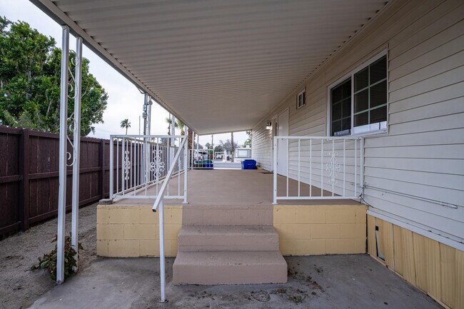 Building Photo - 32480 San Miguelito Dr