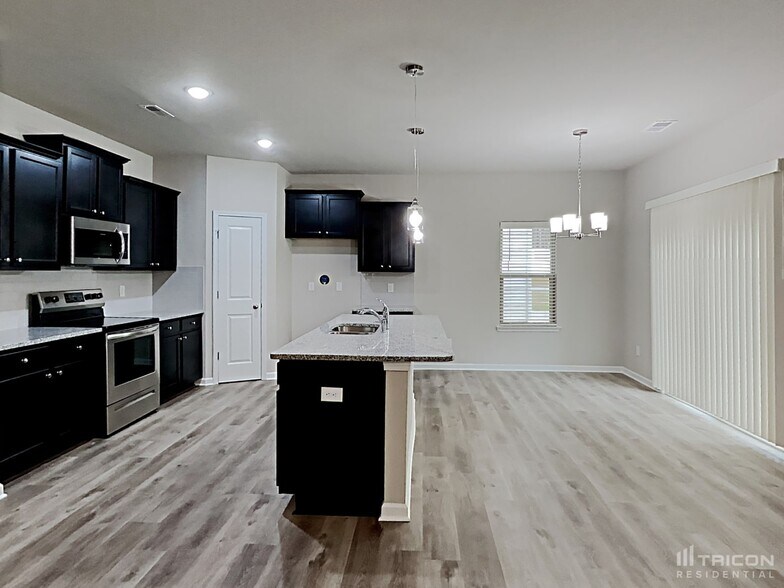 Building Photo - 139 Spring Knoll Dr