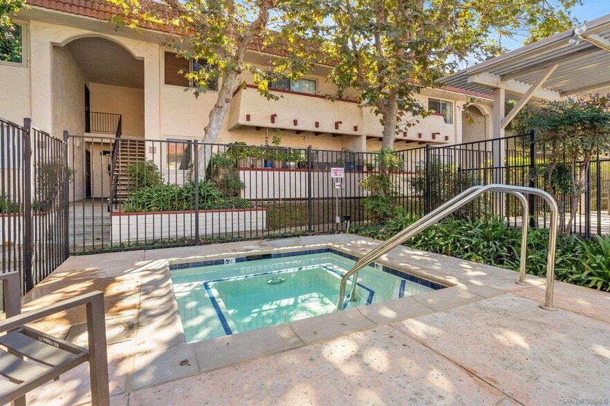 Hot Tub - 8609 Lake Murray Blvd