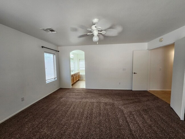 Building Photo - Beautiful Mountain Views! 3bedrom 2 bath