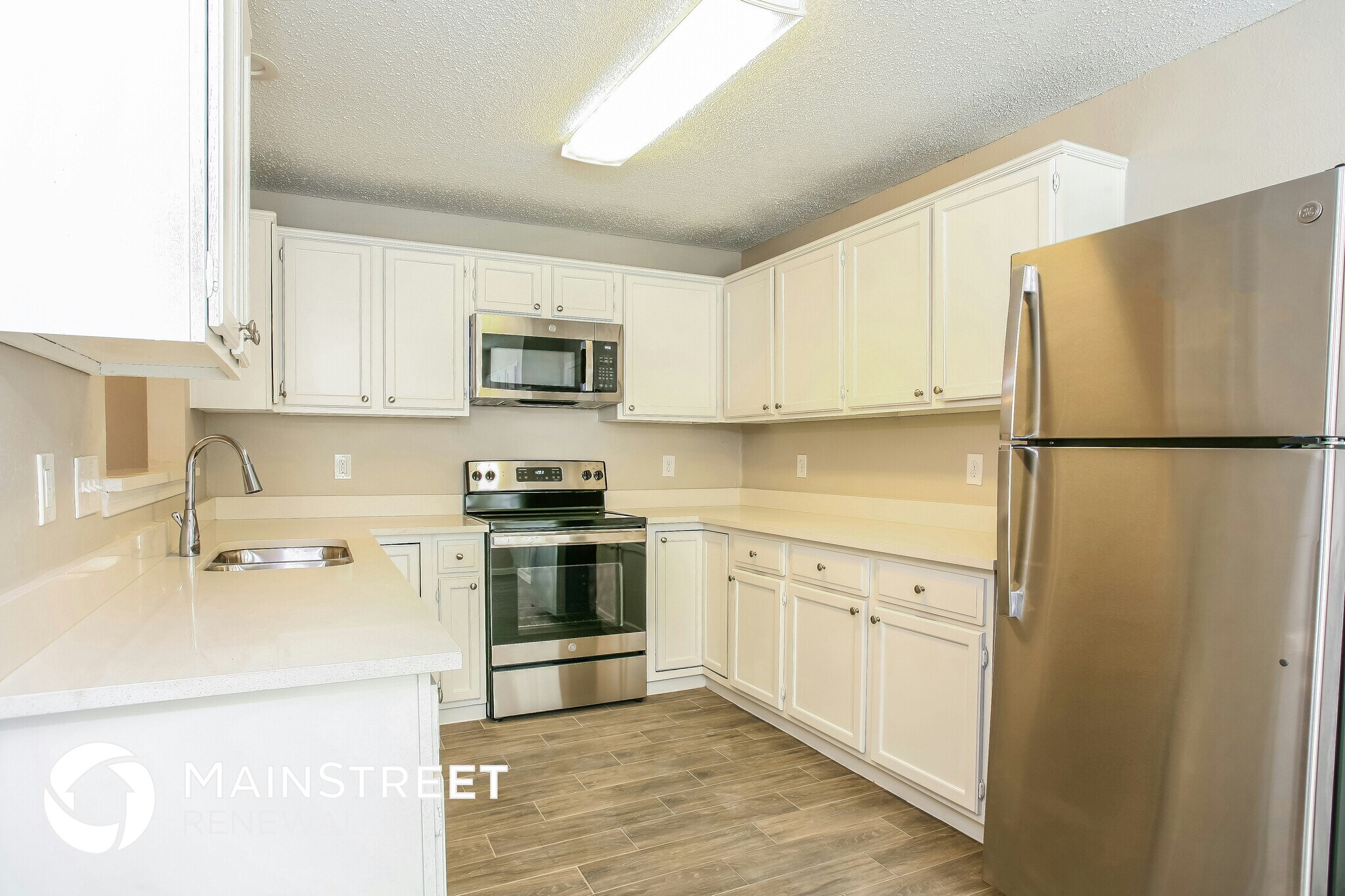 Building Photo - 6326 Los Altos Dr