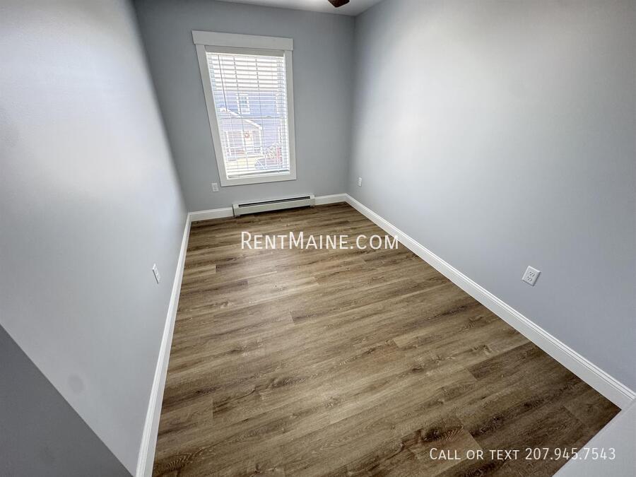 Building Photo - 208 Rocky Rdg Dr