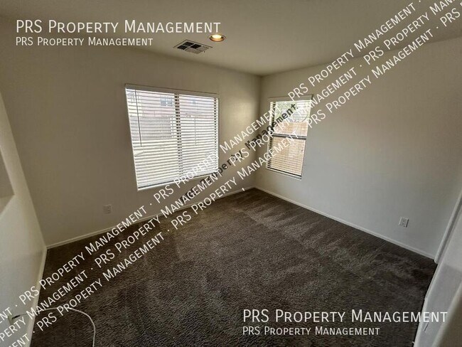 Building Photo - 45563 W Starlight Dr