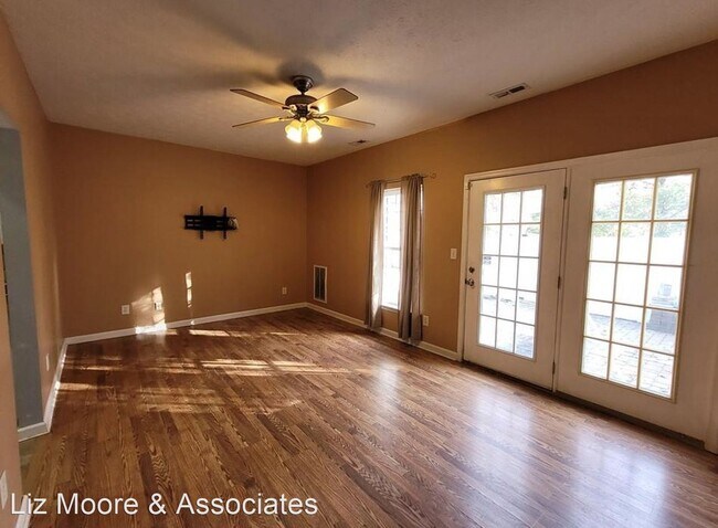 Building Photo - 3 br, 2.5 bath House - 1512 Creek Court